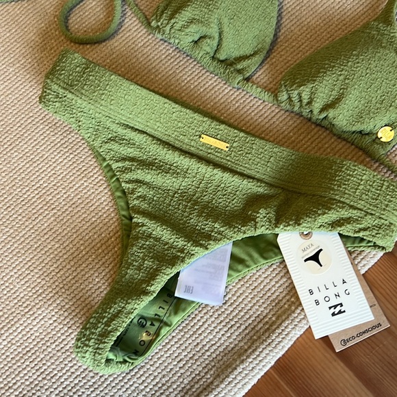 Billabong So Dazed Bikini Set Small, Triangle Multi Top, Maya High Waist Bottoms - Picture 6 of 9